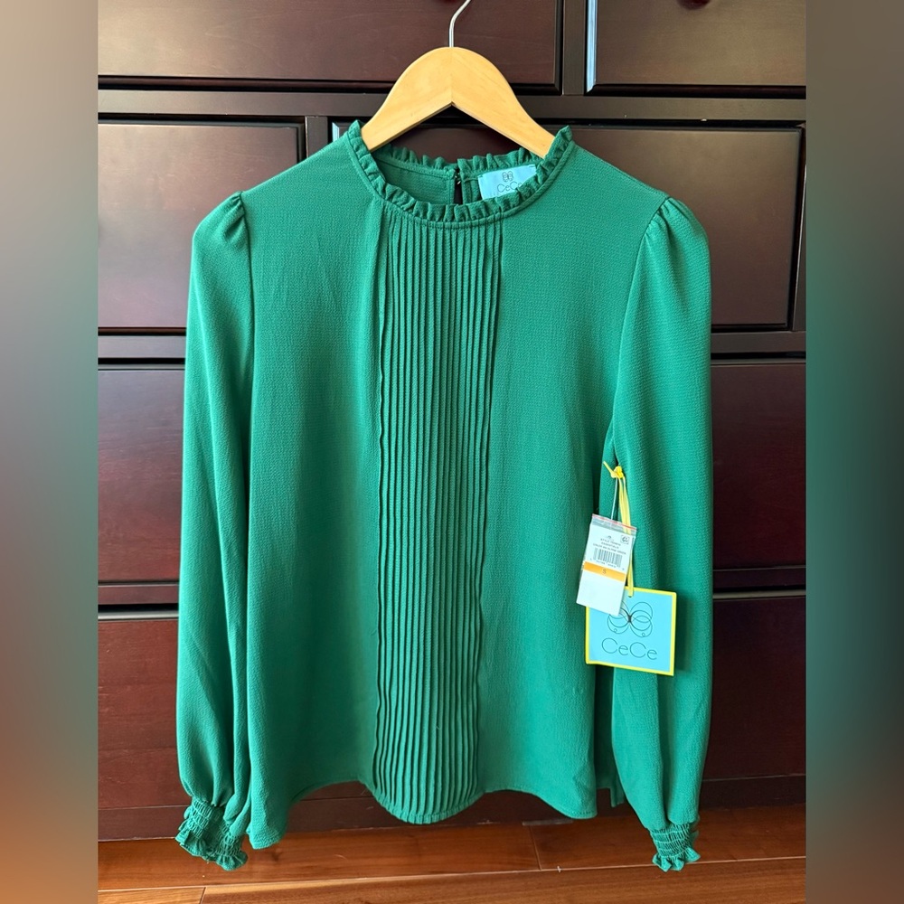 CECE
Pintucked Long-sleeve Blouse In Alpine Green